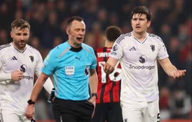 MU nhận tin cực vui về tấm thẻ đỏ của Maguire