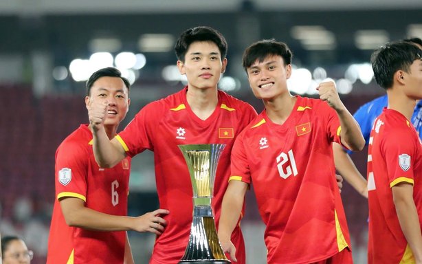 HLV Kim Sang Sik khắt khe với lứa U23 Việt Nam