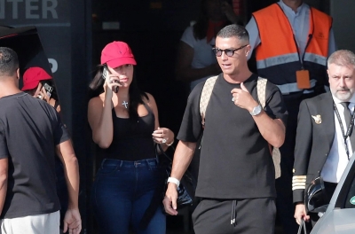 Ronaldo đeo nhẫn kim cương, rộ tin tổ chức đám cưới với Georgina