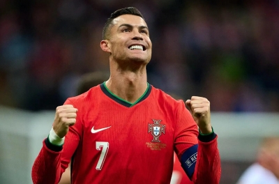 BẤT NGỜ: Ronaldo gây sốt khi tham gia đóng phim truyền hình