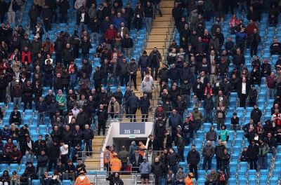 Thảm bại tại Etihad, CĐV Liverpool đồng loạt làm điều đáng xấu hổ