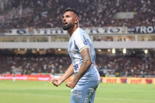 Đội bóng V.League sắp đón 'bom tấn' 1m86 từ Brazil