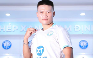 Tuấn Hải ra mắt trong màu áo Thép Xanh Nam Định