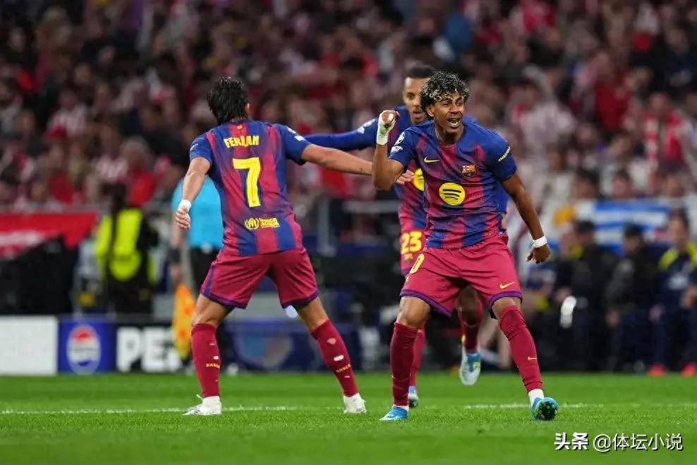 4-0! 3-2! Đêm Champions League cuồng nhiệt: Hai đội vào tứ kết, Paris quét sạch Liverpool &amp; Barcelona thắng trận nhưng phải về nhà