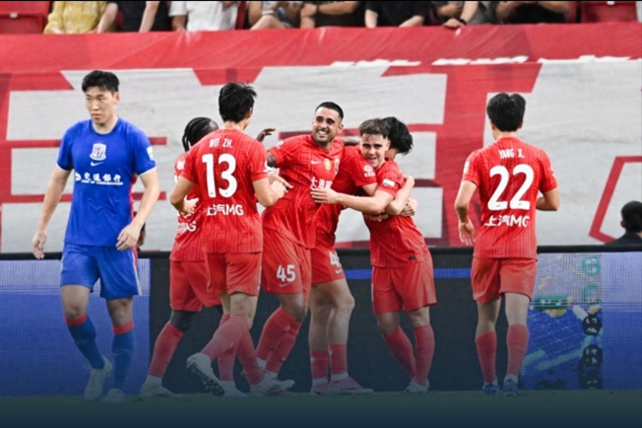 Câu chuyện phục thù derby Thượng Hải: Cảng Thượng Hải 2-0 Thân Hoa, vượt mặt trên bảng xếp hạng, sự chênh lệch lớn từ tranh vô địch đến trụ hạng