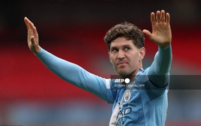 Vì sao John Stones vẫn là "món hời" cho Arsenal và Chelsea?