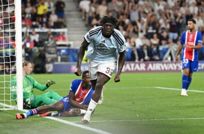 ‘Tiểu Lukaku’ 17 tuổi gây địa chấn Siêu cúp châu Âu, xô đổ kỷ lục 30 năm lịch sử