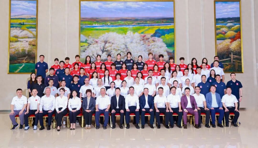 Đội nữ Quảng Đông bắt tay với Tập đoàn Số học Quảng Châu, tạo nên "mẫu hình Quảng Đông" cho việc chấn hưng ba môn bóng lớn