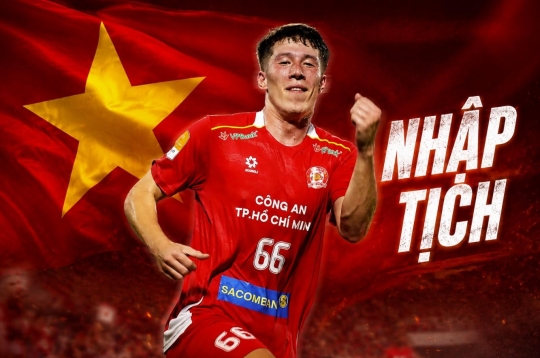 Tiền đạo Việt kiều 1m9 báo tin cực vui, có thể khoác áo Việt Nam ngay 2026