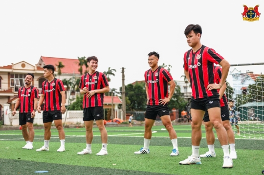 Loạt đội bóng V.League tăng tốc chuẩn bị cho mùa giải mới
