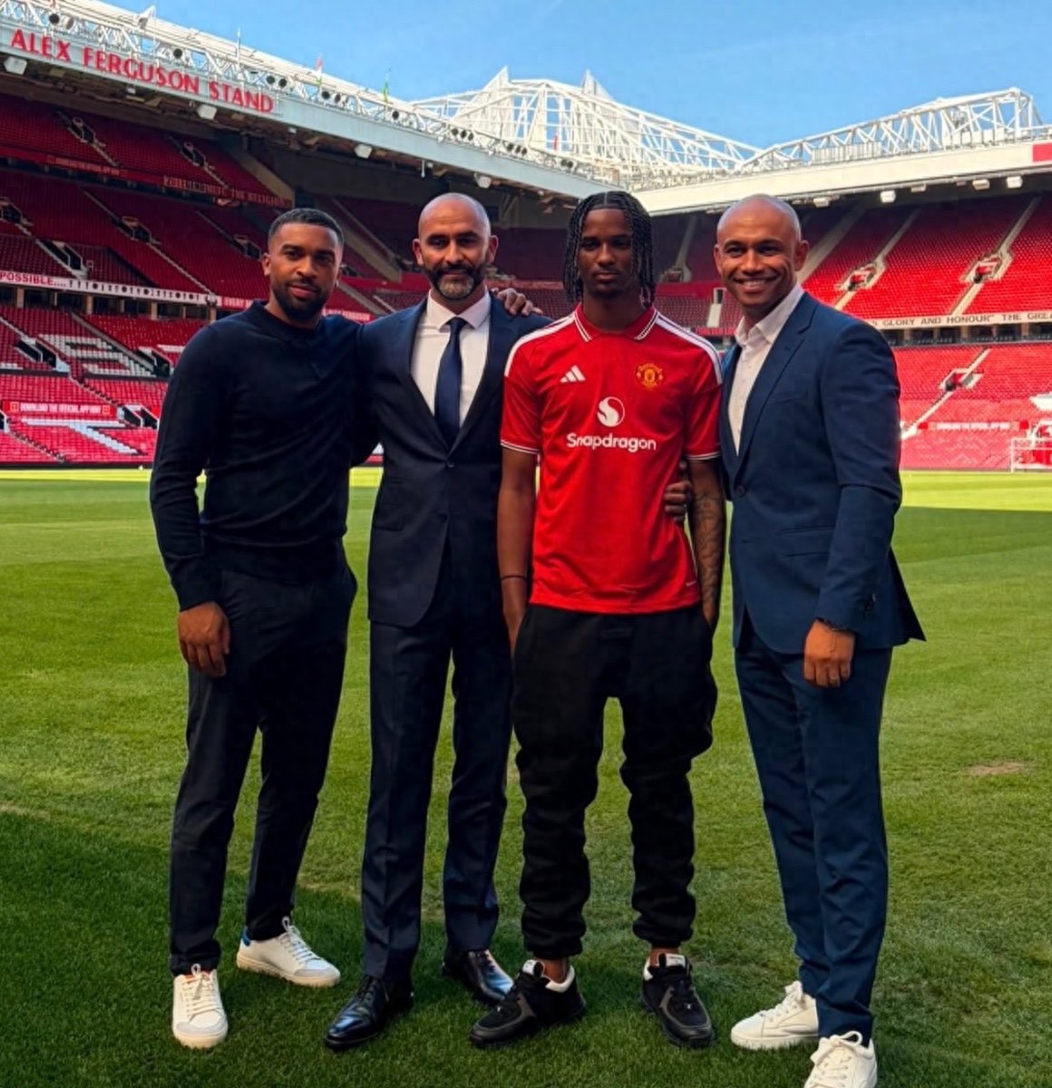 Manchester United chính thức công bố chiêu mộ Rashford từ Tottenham với giá 8 triệu bảng! Tiết lộ nội tình vụ chuyển nhượng, để vào đội một cần đáp ứng hai điều kiện