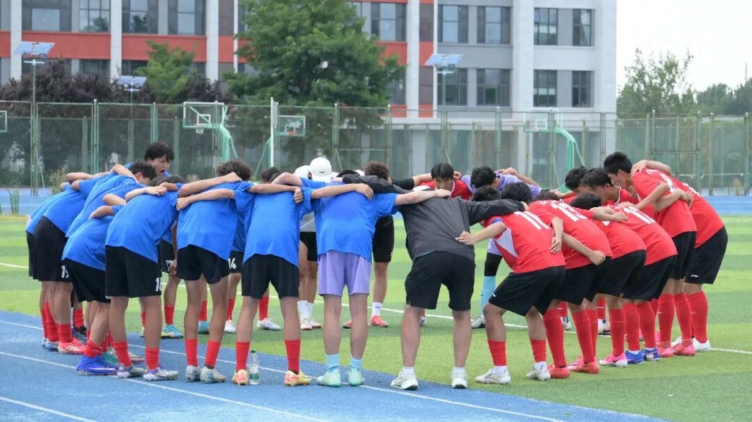 Cúp "Trường danh tiếng trăm năm" | Trường THPT số 1 Côn Minh: Thực hành kết hợp thể thao và giáo dục, phát huy khẩu hiệu trăm năm