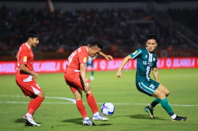 Đội bóng của Công Phượng nhận tin dữ trước trận quan trọng