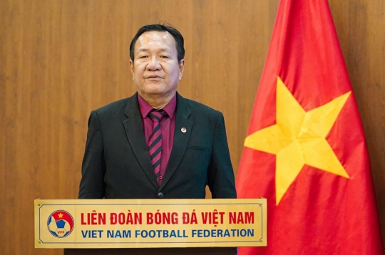 Tân HLV tuyển Việt Nam nói gì khi kế nhiệm Mai Đức Chung?