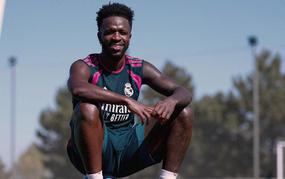 Thiện chí của Real Madrid níu giữ chân Vinicius