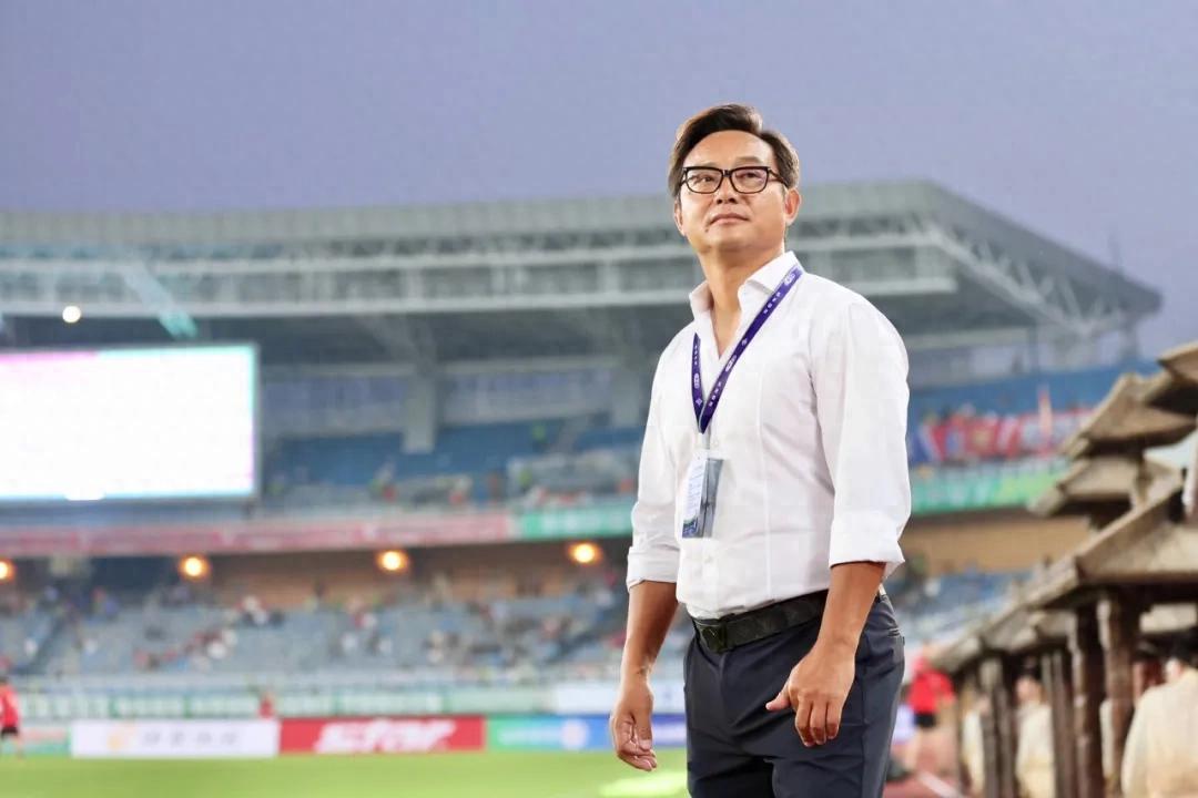 Đối thoại với Hầu Chí Cường: Hướng tới World Cup, nâng cao toàn diện cơ chế đào tạo