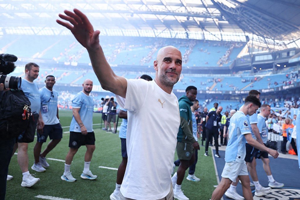 Mời Pep Guardiola dẫn dắt Ý? Từ đội hình "full cấp" đến đội tái thiết! Chỉ là mơ tưởng một chiều mà thôi