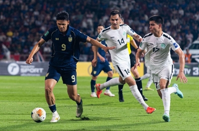Học hỏi Việt Nam, Thái Lan tăng cường dàn cầu thủ Thái kiều cho ĐTQG