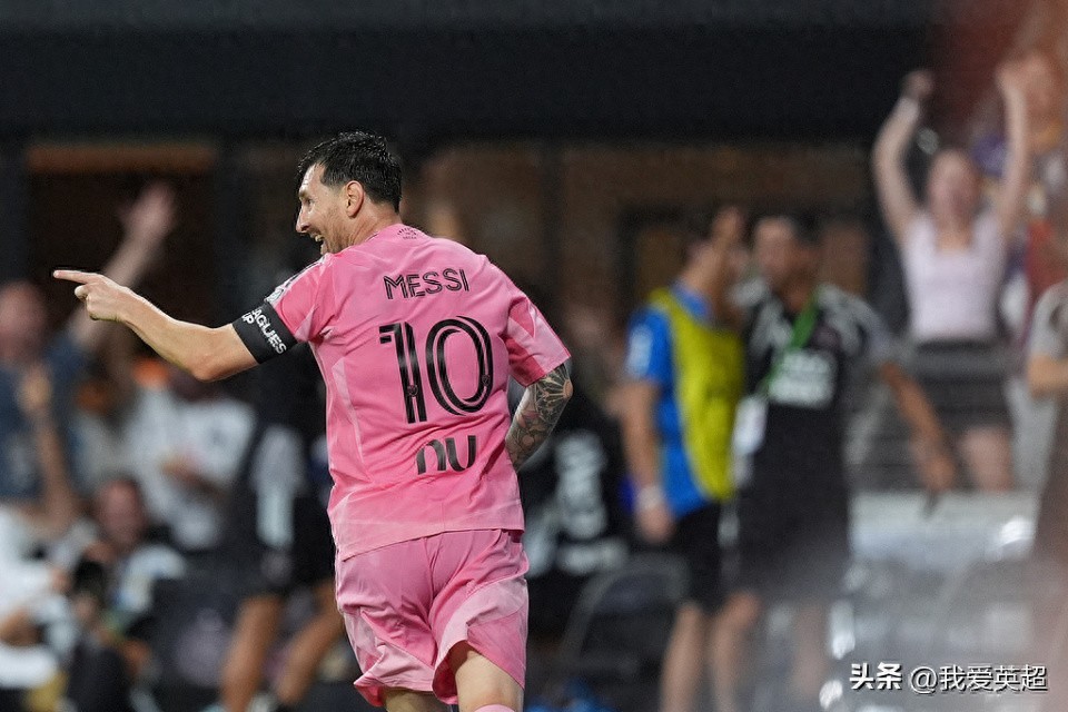Inter Miami thắng ngược 4-2, giành chiến thắng mở màn tại Leagues Cup Bắc Mỹ, Messi ghi 2 bàn và 1 kiến tạo, nâng tổng số bàn thắng trong sự nghiệp lên 921.