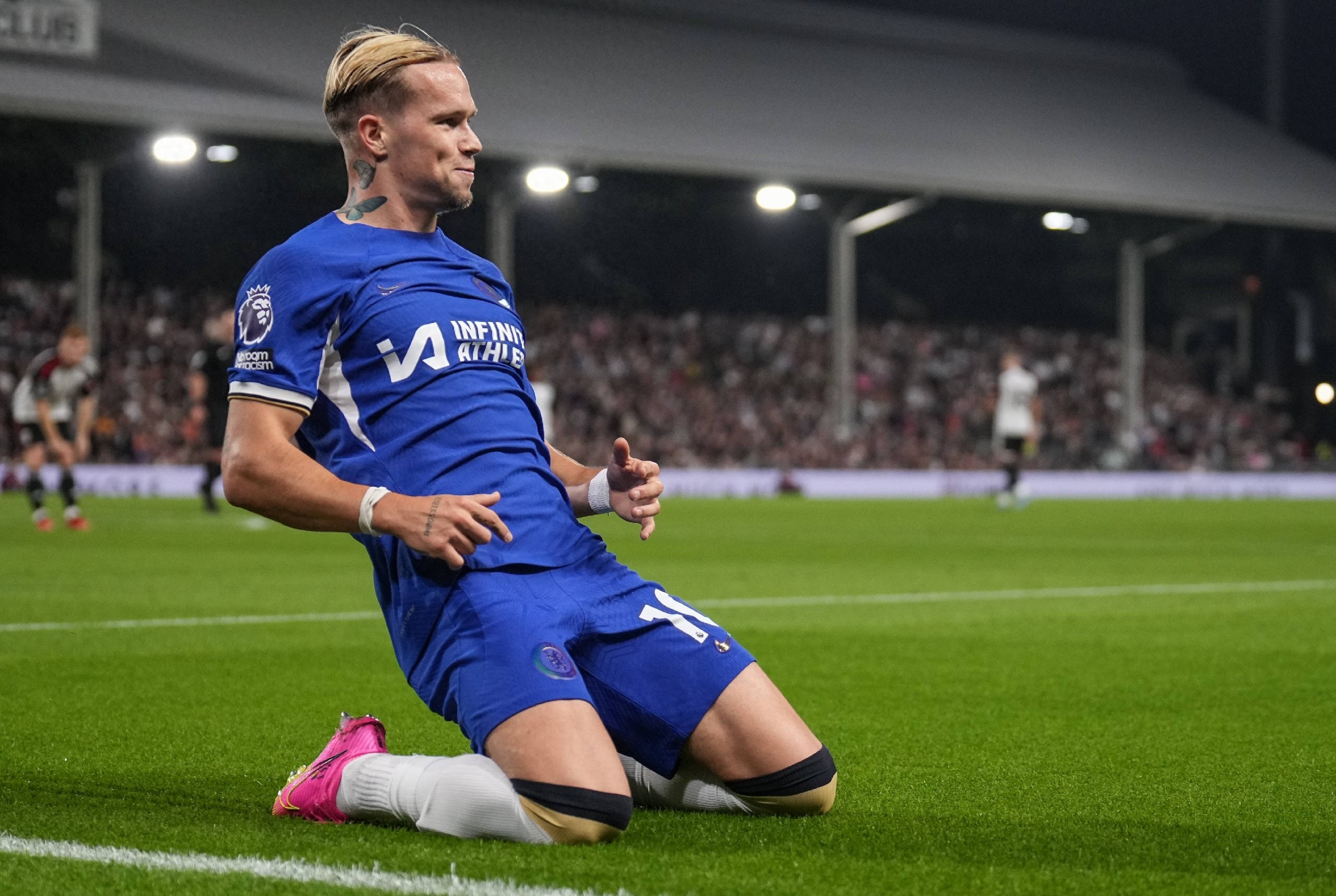 Gần 2 năm nằm vùng cuối cùng cũng thấy ánh sáng! Mudryk sắp đến Hong Kong hội quân cùng Chelsea, liệu "Long ca" có đánh thức được anh?