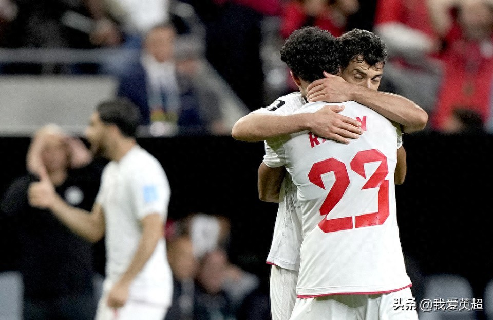 Kịch tính World Cup như sử thi: Đội tuyển Iran bị "lừa" 6 lần trong 90 phút, sau 150 giây cuồng nhiệt bù giờ lại rơi xuống địa ngục