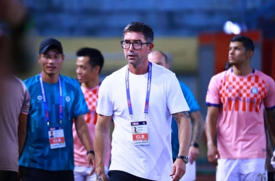 1 HLV V-League bất ngờ xuất hiện ở buổi tập của ĐT Malaysia