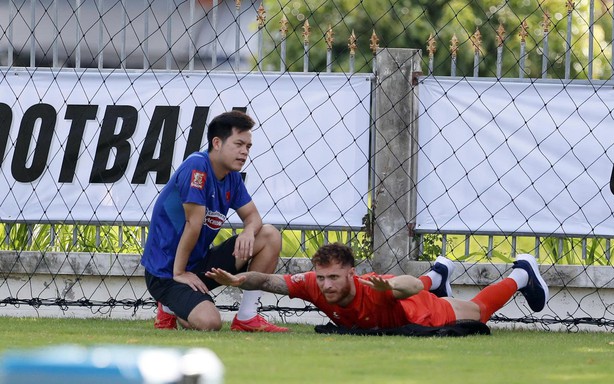 Văn Lâm và Tài Lộc chấn thương, đội tuyển Việt Nam vẫn quyết bảo vệ chức vô địch Asean Cup
