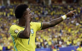 Arsenal cần thương hiệu Vinicius