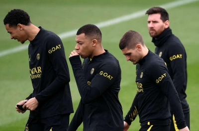 Tiền đạo số 1 Liverpool thừa nhận 'khó thở' khi chơi bóng cùng Messi