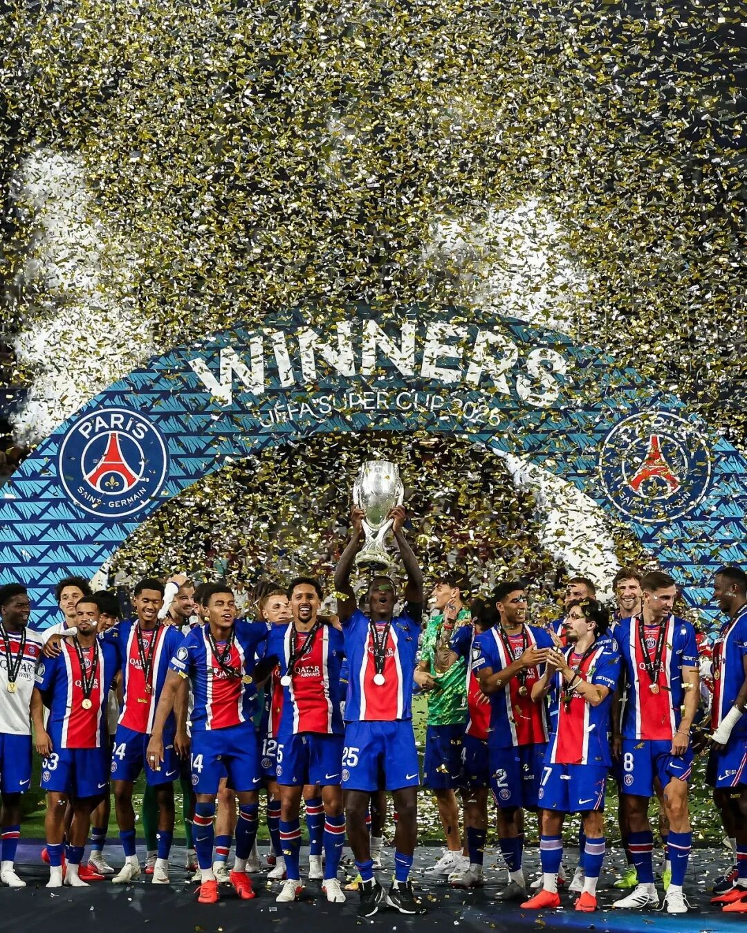 Bảo vệ thành công Siêu cúp châu Âu, PSG "không hoàn hảo" mở ra hành trình "mùa giải hoàn hảo"