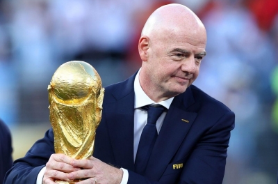 FIFA đại loạn, Giám đốc đích thân tố Chủ tịch Infantino lừa dối