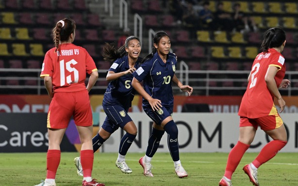 Thắng đậm U20 nữ Việt Nam, chủ nhà Thái Lan chính thức vào tứ kết giải châu Á