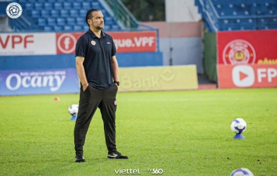 HLV châu Âu dọa bỏ V.League khi nhận quyết định bất lợi