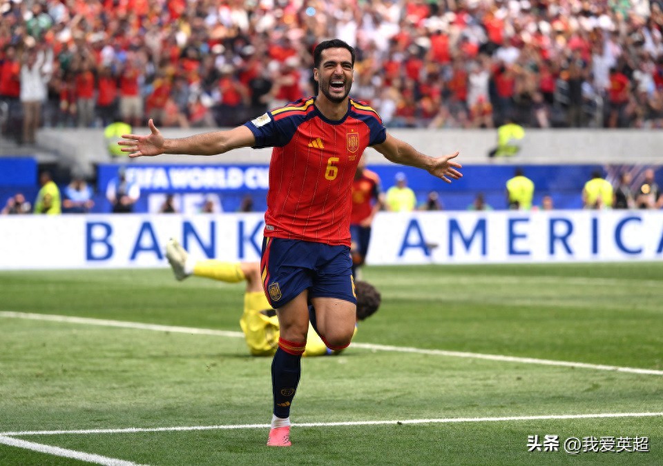 Tây Ban Nha bất ngờ tung ra 'kỳ binh' 30 tuổi! Vào sân 115 giây đã ghi bàn, liên tiếp lập công ở World Cup, tạo nên 6 kỷ lục