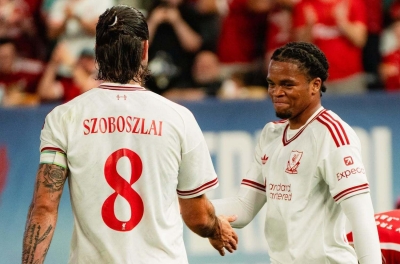 Liverpool thắng nhọc tại Mỹ, 'Super Szoboszlai' tiếp tục chiếm sóng