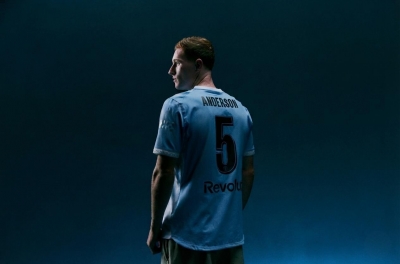 Rodri nhận cảnh báo cực nóng từ siêu bom tấn Man City trước Siêu cúp Anh