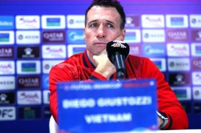 HLV Argentina chốt danh sách tuyển Việt Nam dự World Cup 'thu nhỏ'