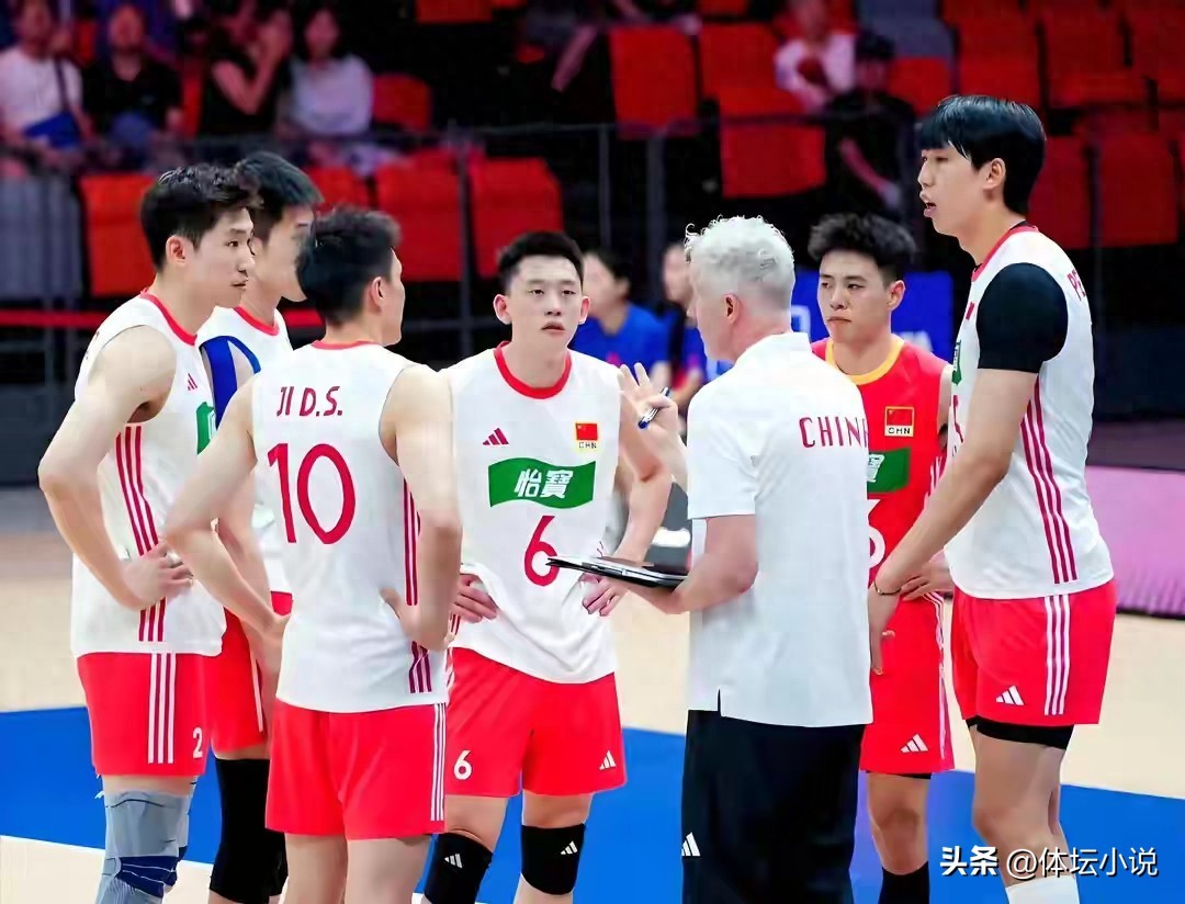 Lịch thi đấu giải bóng chuyền nam thế giới! Đội tuyển bóng chuyền nam Trung Quốc sẽ đối đầu với Slovenia, trận đấu diễn ra lúc 16h30, khả năng gây bất ngờ là rất khó