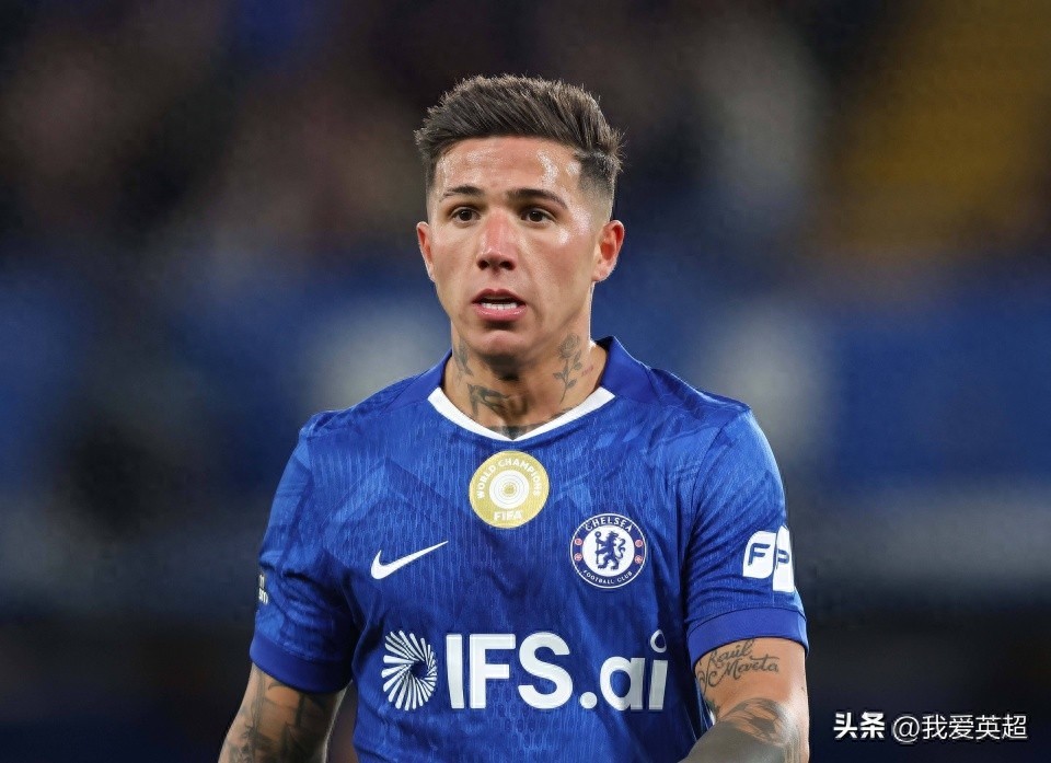 Thông tin rò rỉ: Chelsea sẵn sàng bán Enzo 25 tuổi, định giá 120 triệu bảng, Man City đã liên hệ và thương vụ có thể hoàn tất trong 12 ngày.