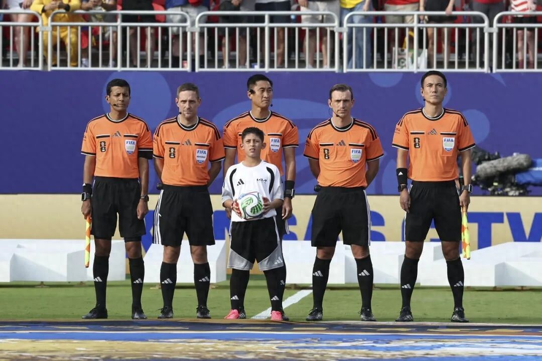 World Cup tiếp theo, liệu có trọng tài Trung Quốc không?