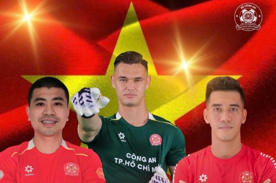 Tân binh Việt kiều nín thở chờ FIFA để được lên ĐT Việt Nam