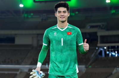 Thủ môn số 1 U23 cạnh tranh với 2 sao Việt kiều ở ĐT Việt Nam