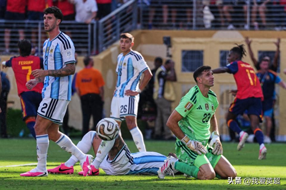 Nhà báo nổi tiếng Trung Quốc lần thứ 3 chỉ trích Argentina: Tham dự chung kết World Cup là nỗi ô nhục, bị FIFA "bảo kê" suốt chặng đường