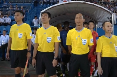 Trọng tài Việt Nam gây tranh cãi cực lớn ở trận Malaysia thắng 3-0