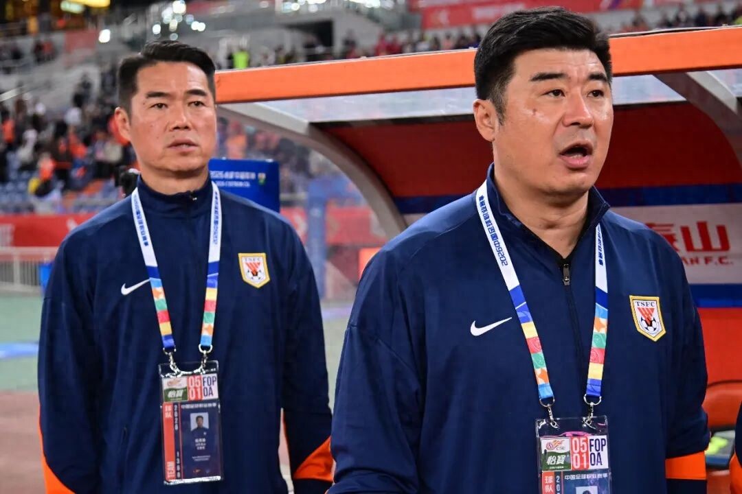 Túc Mậu Trăn và Hàn Bằng từ chức, Thái Sơn lần thứ ba trong bốn năm bước vào "giai đoạn quá độ"