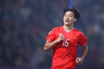Tiền đạo ĐT Việt Nam báo tin vui đến HLV Kim Sang Sik