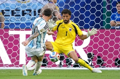 XÁC NHẬN: Bến đỗ bất ngờ của hiện tượng World Cup từng làm nản lòng Messi