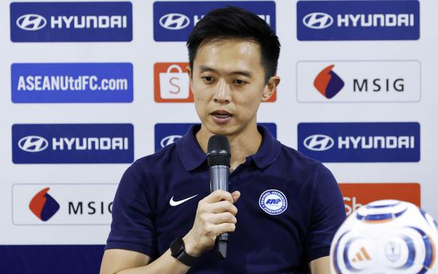HLV Singapore: '1 điểm trước đội tuyển Việt Nam rất đáng quý'