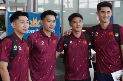Tin nóng bóng đá trưa 2/7: HLV Úc đánh giá cao V-League, ĐT Việt Nam sang Hàn Quốc