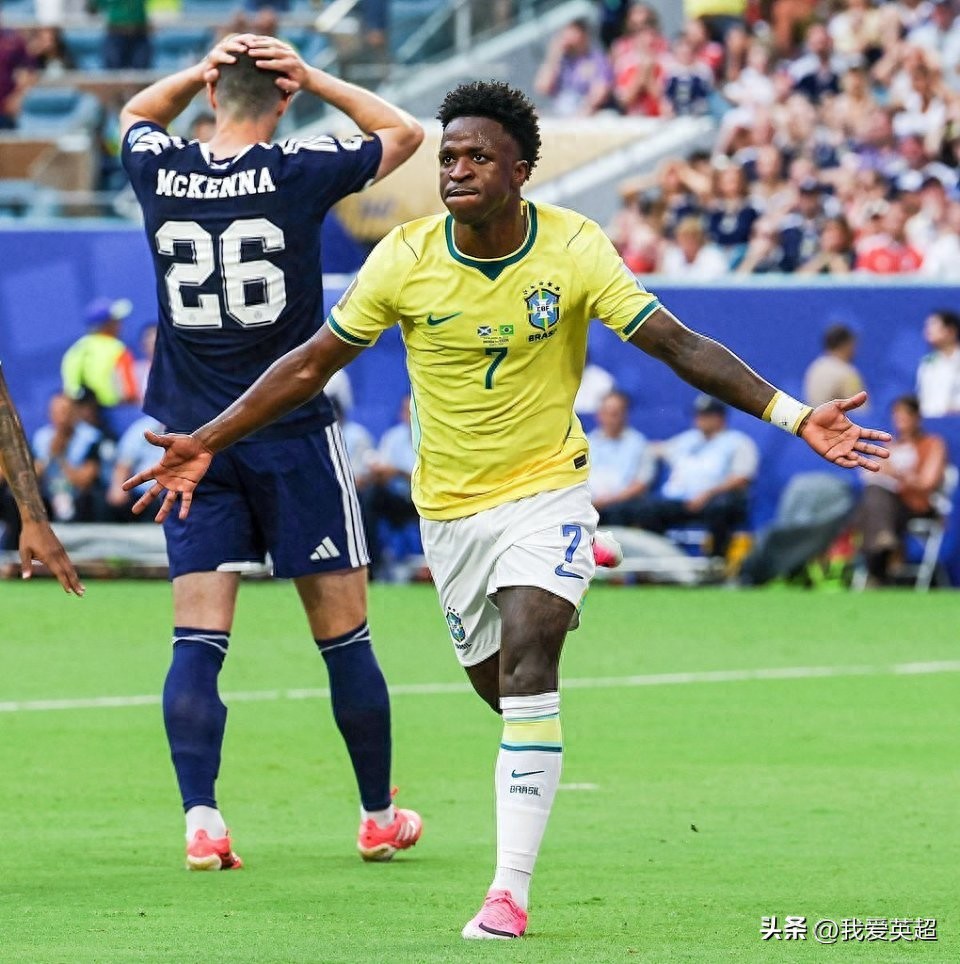 Nhận quà lớn từ đối thủ! Ngôi sao 1,4 tỷ euro ghi bàn liên tiếp 3 trận vòng bảng World Cup, trở thành người thứ 5 của Brazil và sánh ngang với Ronaldo "béo"